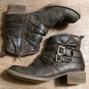 Beartraps ankle boots